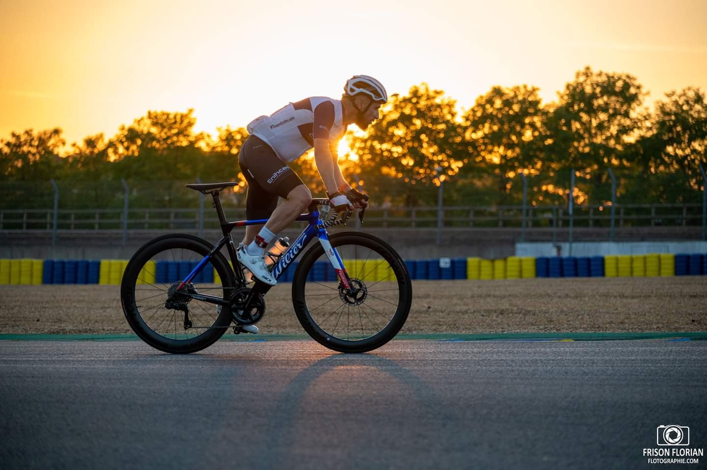 Photo reportage en sport lors des 24h du Mans Cycliste sur le Circuit Bugatti au Mans en 2022