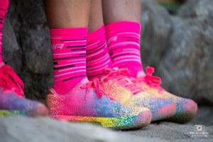 Chaussures de l'équipe DNA Pro Cycling Team au Tour Cycliste International Féminin de l'Ardèche 2023