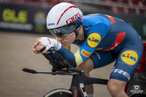 Clara COPPONI durant les Championnats de France 2024 sur le Vélodrome National de Saint Quentin en Yvelines, futur site des Jeux Olympiques de 2024 de Paris
