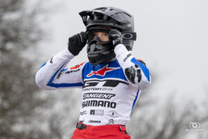 Séance photo avec Mathilde Doudoux, championne française de BMX Race sur la Piste de BMX de la ville de Sarrians dans le Vaucluse - Janvier 2024