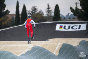 Séance photo avec Mathilde Doudoux, championne française de BMX Race sur la Piste de BMX de la ville de Sarrians dans le Vaucluse - Janvier 2024