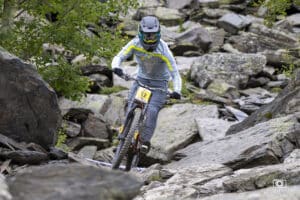 Thibault Laly du Team Goodman Santa Cruz lors de la Coupe de France DH aux Ménuires en 2024