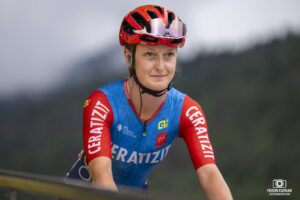 La française Cedrine KERBAOL, lors de la dernière étape du Tour de France Femmes 2024 à l'Alpes d'Huez.