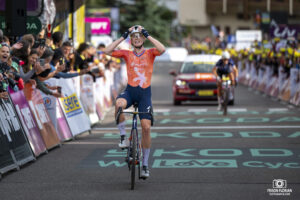 La néerlandaise VOLLERING Demi, lors de la dernière étape du Tour de France Femmes 2024 à l'Alpes d'Huez.