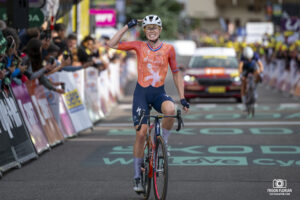 La néerlandaise VOLLERING Demi, lors de la dernière étape du Tour de France Femmes 2024 à l'Alpes d'Huez.