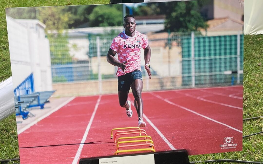 Mes photos exposées à une réception à l’Ambassade de France au Kenya