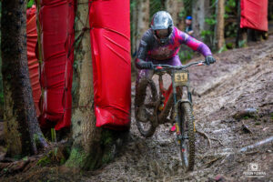 REVELLI Loris à la Coupe du Monde de VTT aux Gets - DH - 2025