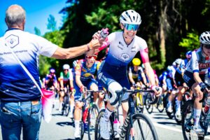 Reportage sport lors du Tour de France Femmes 2026 avec l'équipe Ma Petite Entreprise.