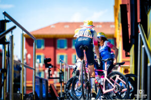 Reportage sport lors du Tour de France Femmes 2026 avec l'équipe Ma Petite Entreprise.