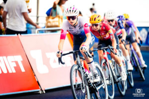 Reportage sport lors du Tour de France Femmes 2026 avec l'équipe Ma Petite Entreprise.