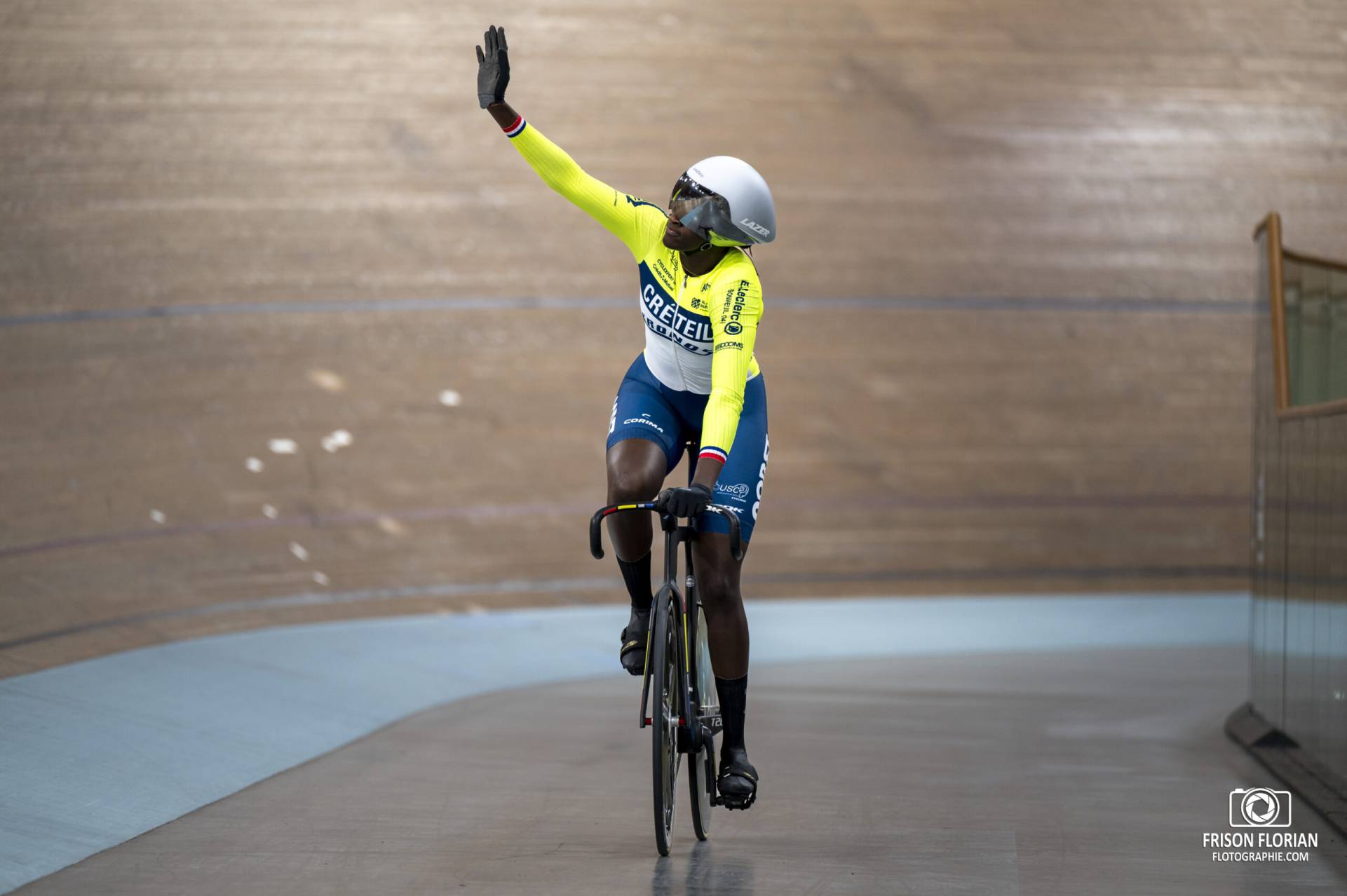 Taky Marie-Divine Kouamé durant les Championnats de France 2024 sur le Vélodrome National de Saint Quentin en Yvelines, futur site des Jeux Olympiques de 2024 de Paris